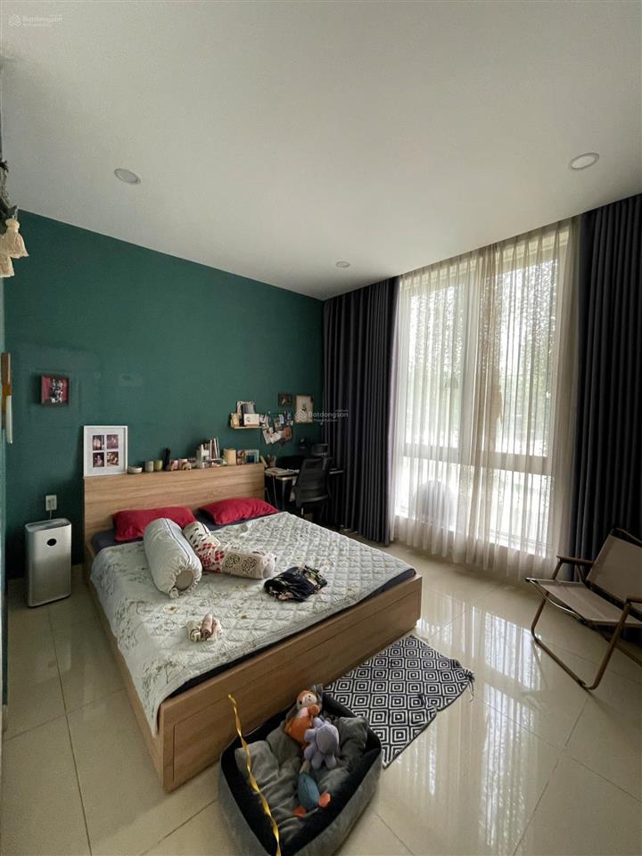 Chủ cần tiền bán căn nhà phố thang máy 630kg 0902 454 ***