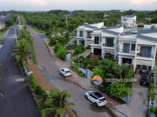 Bán khu nghỉ dưỡng 4.000m2 bình châu 0902 454 *** sẵn 3 villa gần biển
