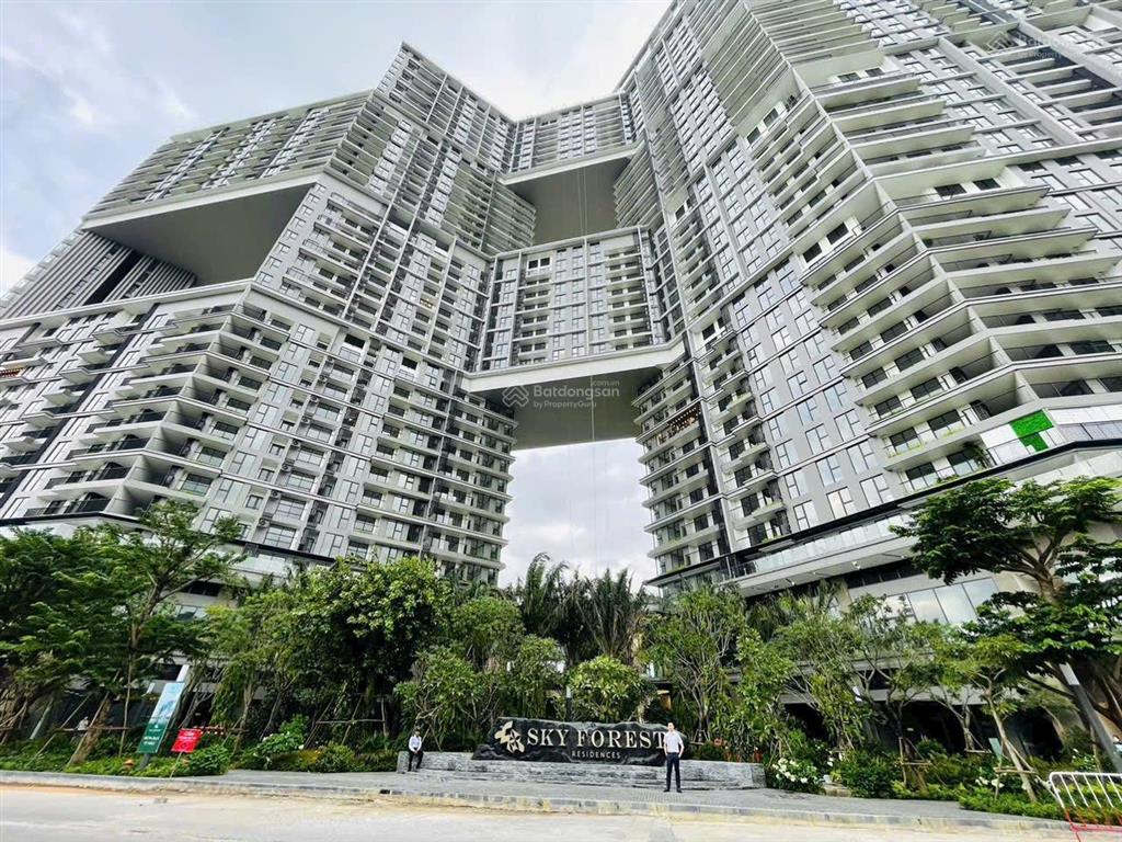 Bán căn hộ sky forest ecopark 61m 2pn view biệt thự đảo 4,5 tỷ bao phí  0946 393 *** ngọc tân