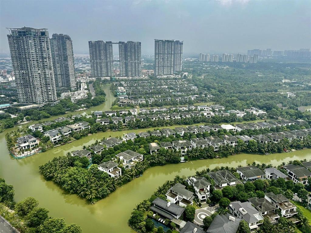 Bán căn hộ sky forest ecopark 61m 2pn view biệt thự đảo 4,5 tỷ bao phí  0946 393 *** ngọc tân