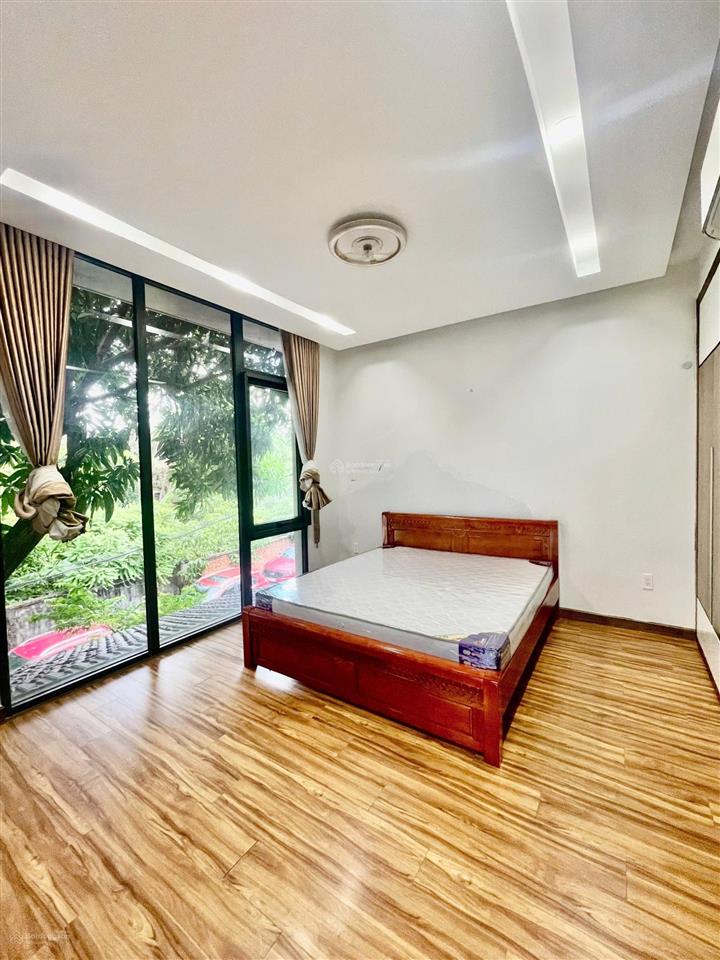 Chính chủ cần bán biệt thự đường 151 trần não, quận 2