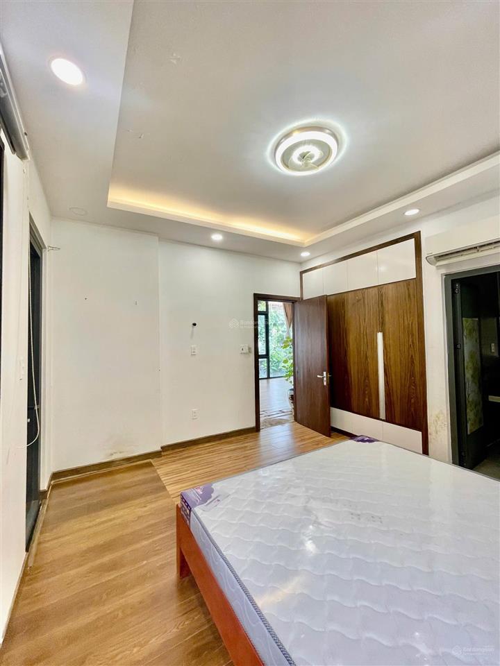 Cho thuê biệt thự nguyễn văn hưởng giá 150tr