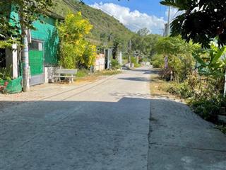 Cần bán lô đất đẹp mặt tiền đường hòn thơm xuân ngọc, vĩnh ngọc, nha trang
giá 2,35 tỷ