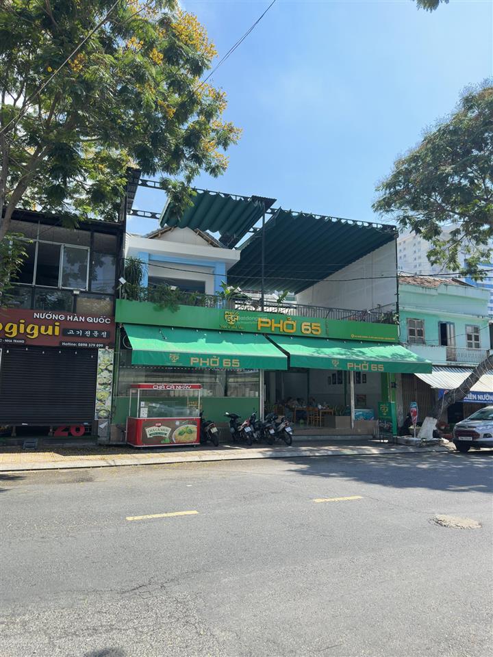 Nhà mặt tiền đường hòn chồng 242,8m2 ngang 12,5m giá 49 tỷ  đang có dòng tiền 60 triệu/tháng