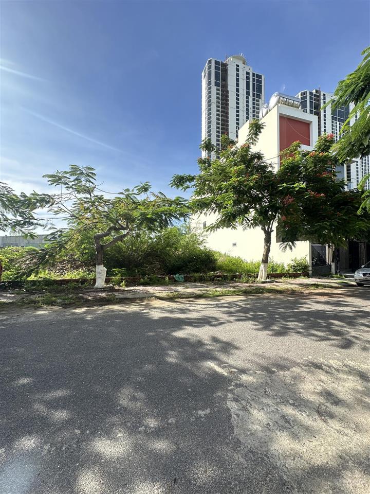 Giá tốt nền biệt thự đường huỳnh văn nghệ, vĩnh hoà, nha trang  281,4m² ngang 10m  giá 49 tr/m2