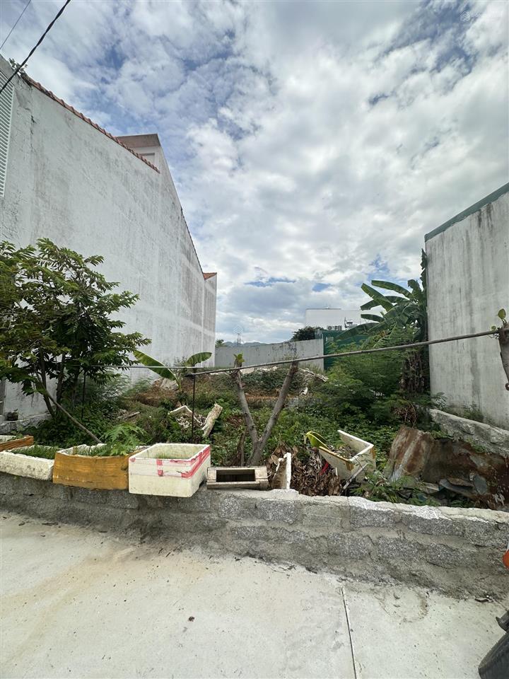Lô đất hẻm mai thị dõng hòn nghê 2, phường tây nha trang 183m2, ngang rộng 9m, giá chỉ 2,5 tỷ