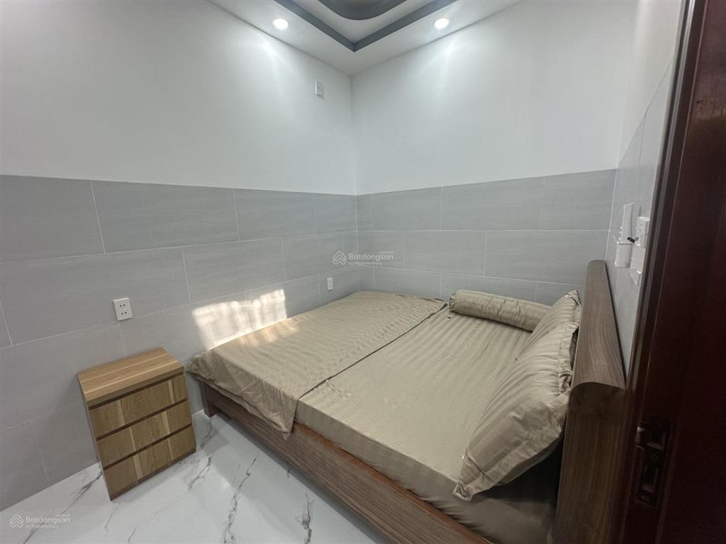 Cho thuê nhà gói 7 mỹ gia đối diện sân banhnhà mới, đẹp cho thuê 25tr/tháng 0906 462 ***