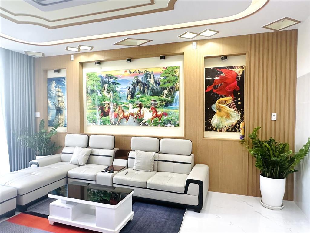 Cho thuê nhà gói 7 mỹ gia đối diện sân banhnhà mới, đẹp cho thuê 25tr/tháng 0906 462 ***