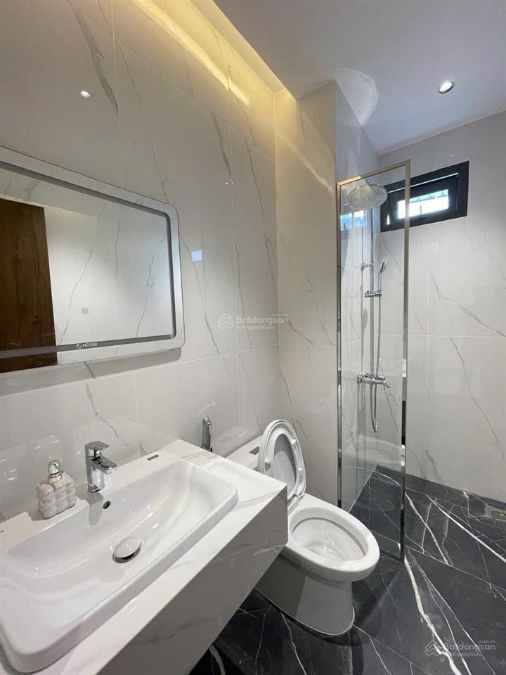 Nhà 3 tầng đẹp gói 5 mỹ gia đường thông gần công viên giá tốt nhất thị trường chỉ 8tỷ990