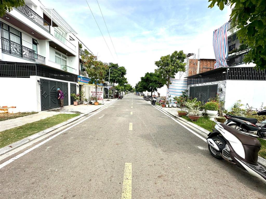Bán nhanh lô đường thông gói 7 mỹ gia sạch đẹp chỉ 5tỷ150 bao hết