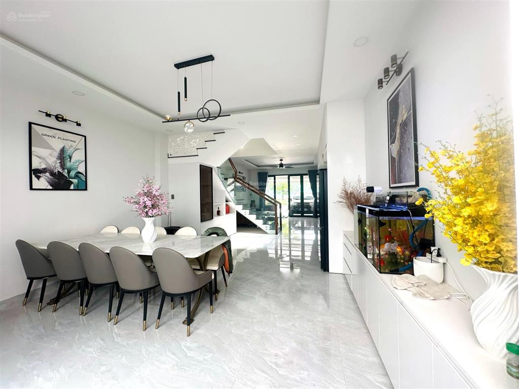 Cho thuê nhà gói 7 mỹ gia, nhà mới đối diện công viên giá 27tr/tháng 0906 462 ***