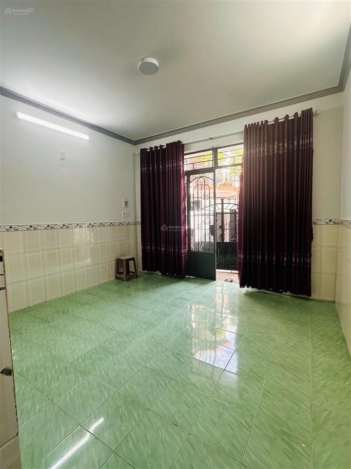 Nhà hẻm đồng nai vị trí trung tâm cách đường phùng thế tài chỉ 30m giá 3 tỷ 350