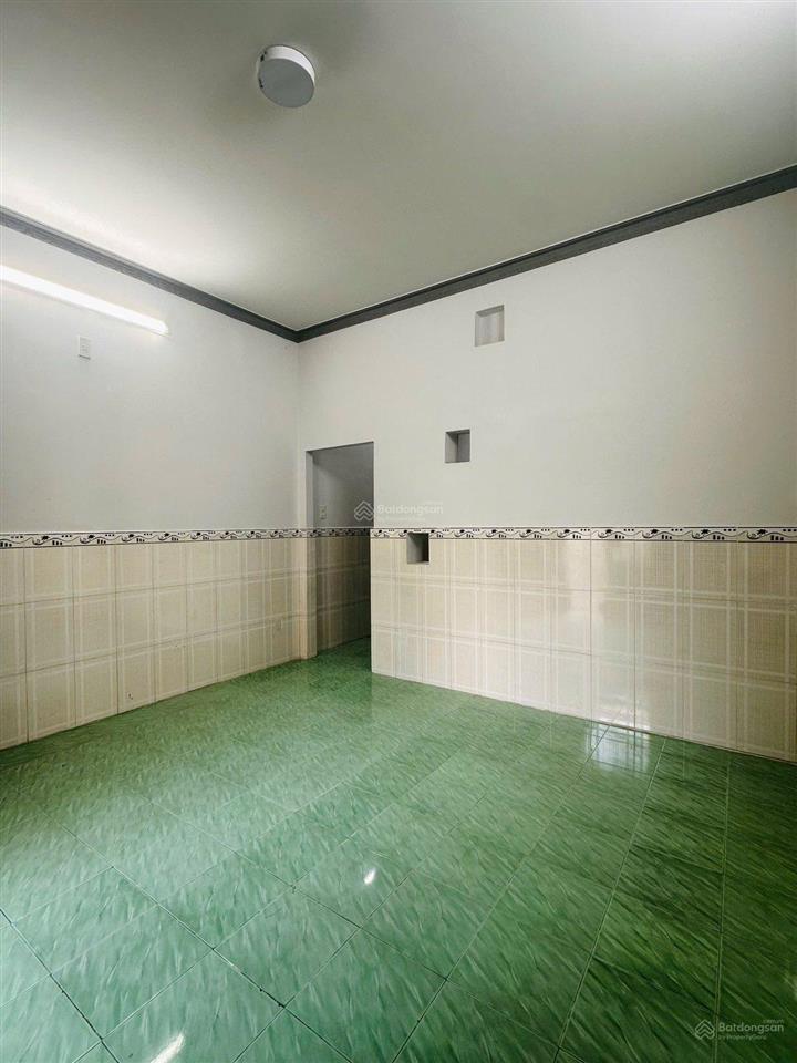 Nhà hẻm đồng nai vị trí trung tâm cách đường phùng thế tài chỉ 30m giá 3 tỷ 350