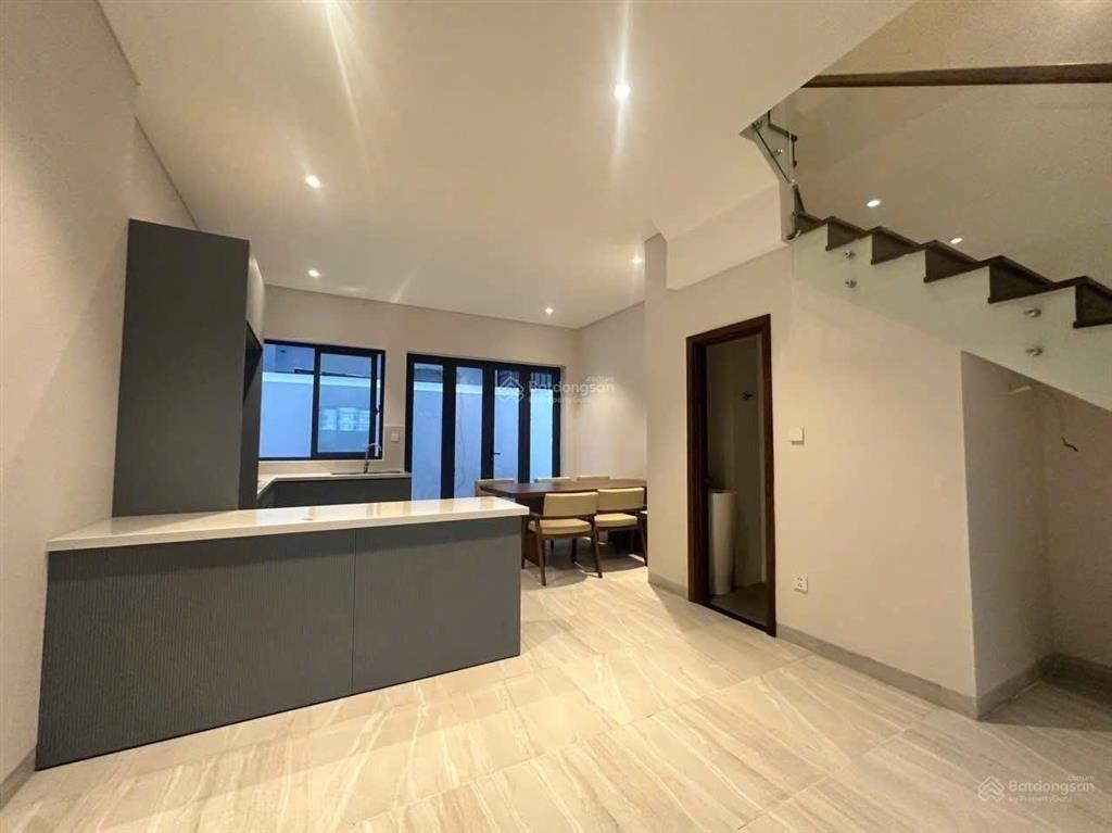 Gói 8 mỹ gia căn gần hồ bơi có nội thất giá bán nhanh chỉ 7,5 tỷ (giá hời thị trường)