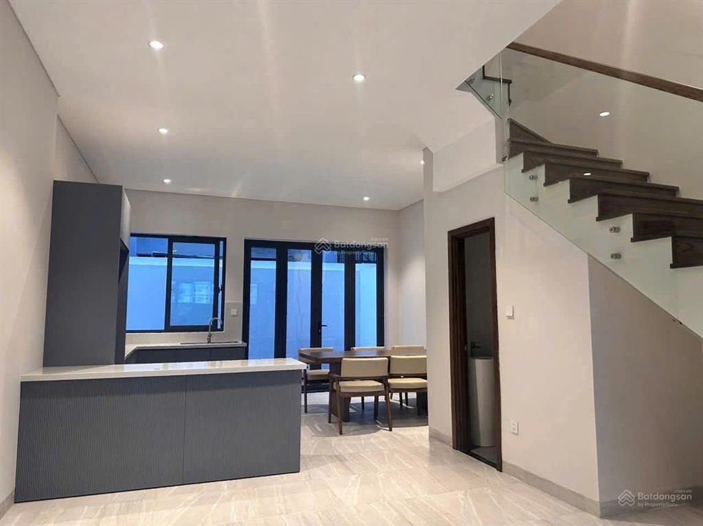 Gói 8 mỹ gia căn gần hồ bơi có nội thất giá bán nhanh chỉ 7,5 tỷ (giá hời thị trường)