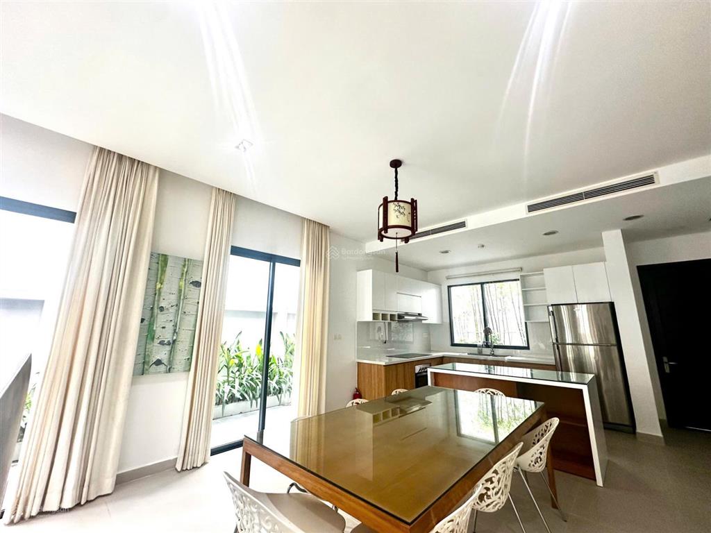 Cho thuê nhà mỹ gia gói 4 căn mới có thang máy giá 40 triệu