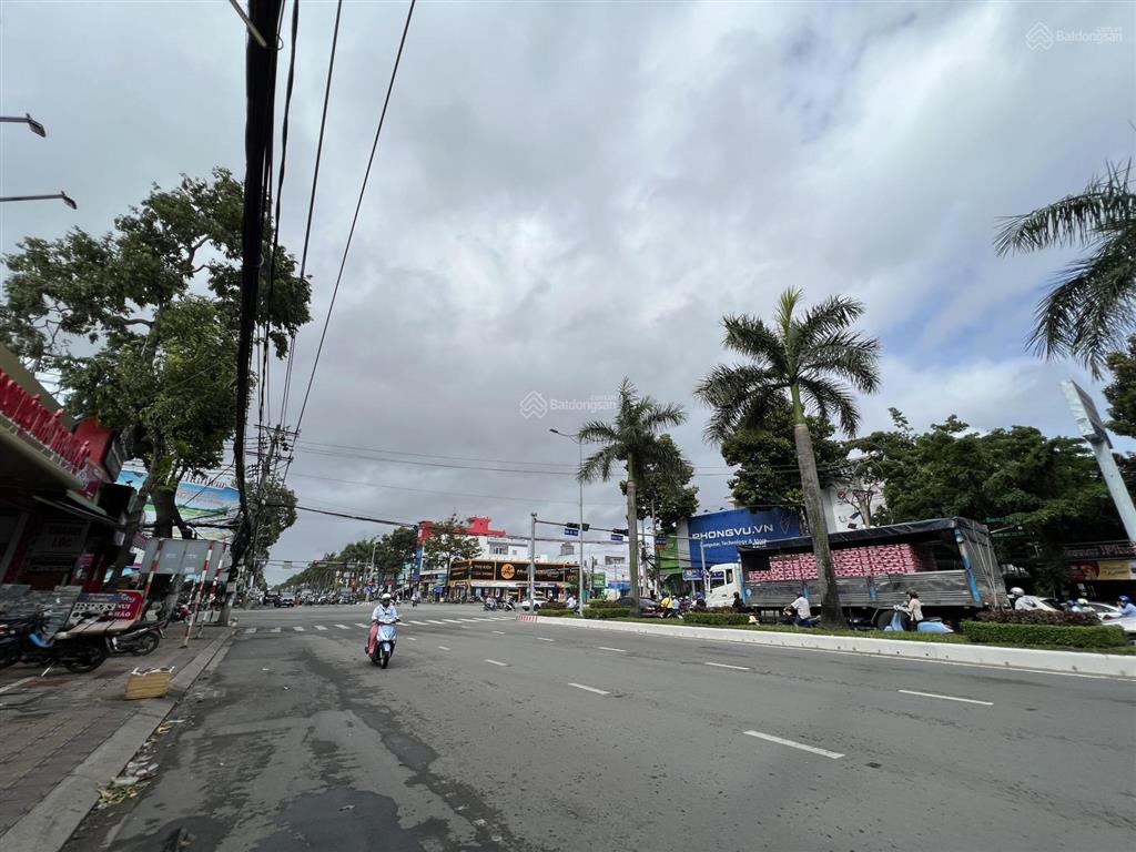 Cần bán đất lớn đường 3/2 xuân khánh, q. ninh kiều, cần thơ. mặt tiền 39m tổng hơn 3.000m2 thổ cư