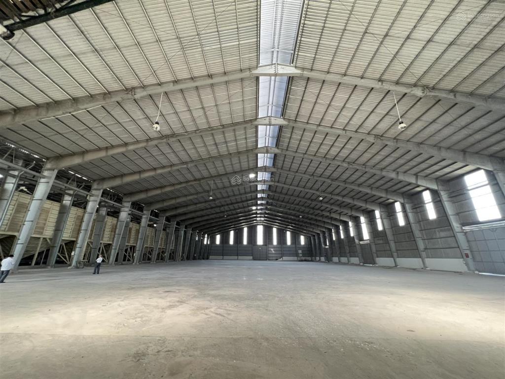 Cho thuê mặt bằng kinh doanh mặt tiền 30m đường võ nguyên giáp, cần thơ. phù hợp showroom trưng bày