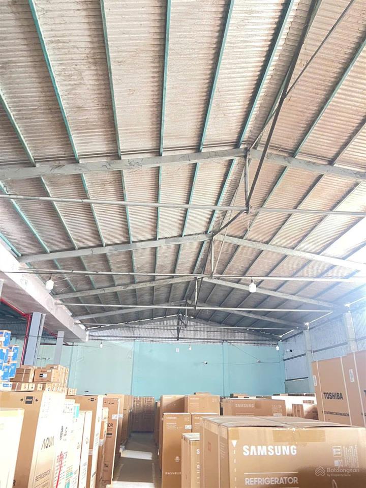 Cho thuê kho, nhà xưởng 2.500m2 mặt tiền đường quốc lộ 53  trung tâm vũng liêm vĩnh long  giá tốt
