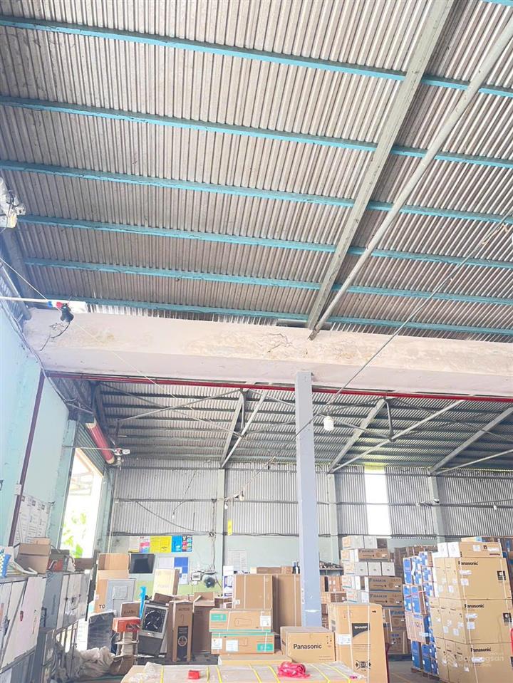 Cho thuê kho, nhà xưởng 2.500m2 mặt tiền đường quốc lộ 53  trung tâm vũng liêm vĩnh long  giá tốt