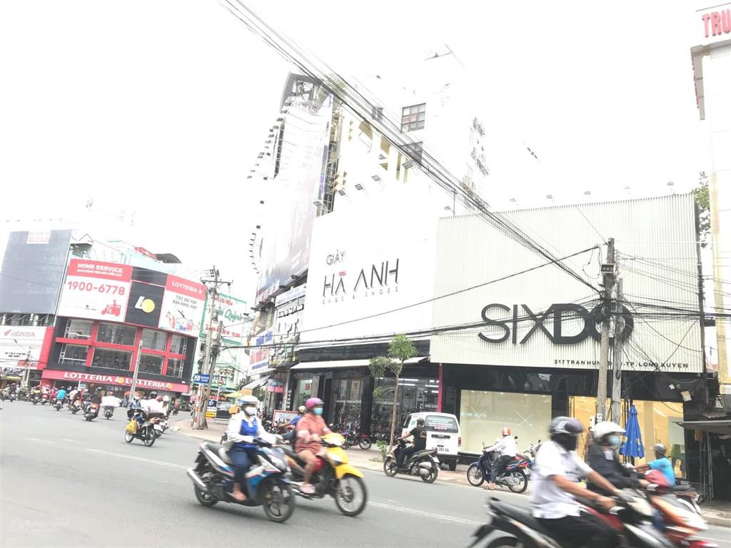 Cho thuê mặt bằng trần hưng đạo, long xuyên. mặt tiền 10m ngay ngã tư đèn 4 ngọn