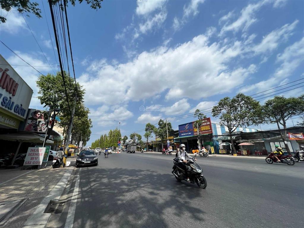 Bán gấp nhà mặt tiền 10m đường nguyễn văn cừ, đang cho thuê kinh doanh. lời ngay 1,5 tỷ khi mua