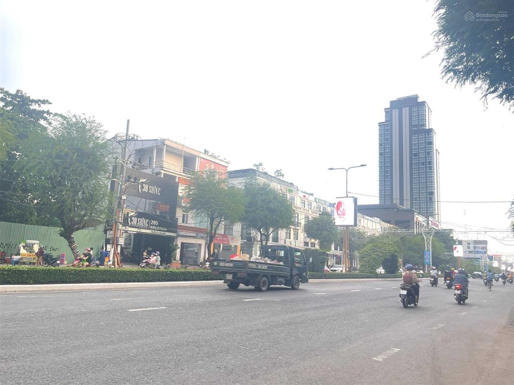 Cho thuê đất thương mại tại thành phố cần thơ. diện tích 8.000m2 đất tmd đường 30/4 mặt tiền 30m