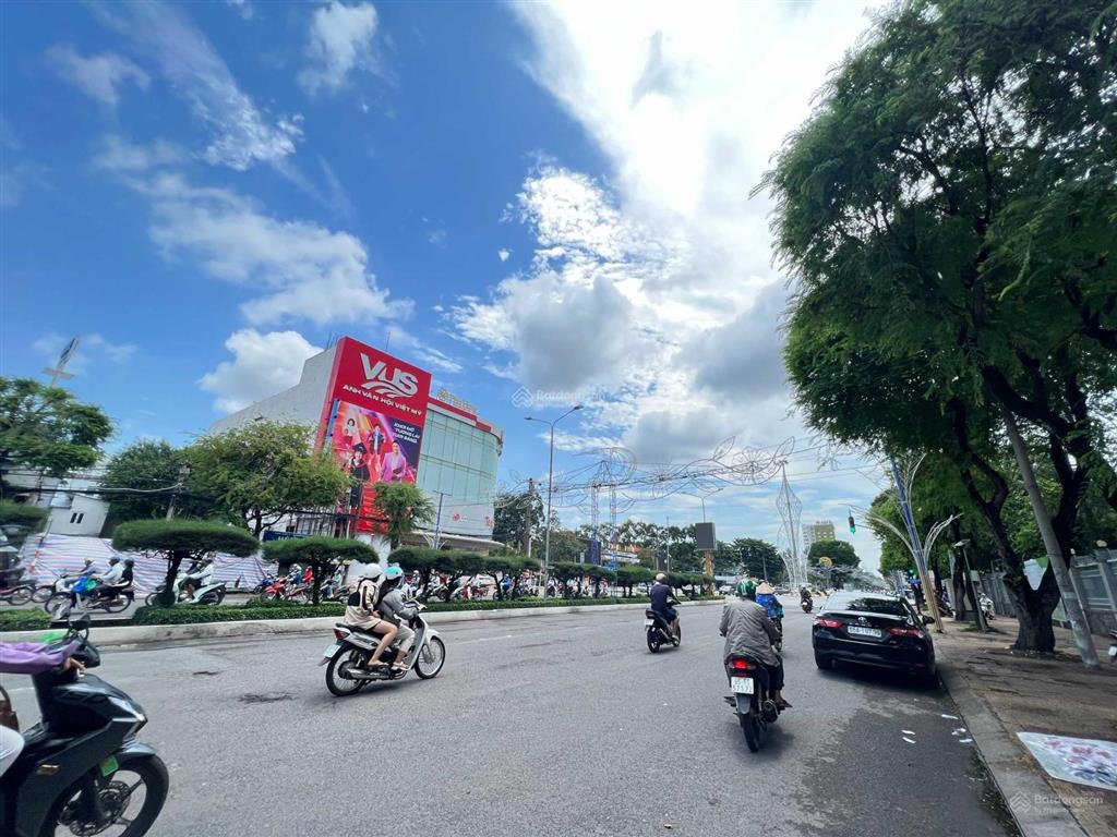 Cho thuê đất thương mại tại thành phố cần thơ. diện tích 8.000m2 đất tmd đường 30/4 mặt tiền 30m