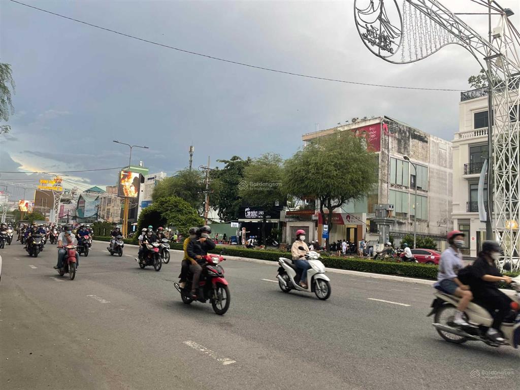 Cho thuê đất thương mại tại thành phố cần thơ. diện tích 8.000m2 đất tmd đường 30/4 mặt tiền 30m