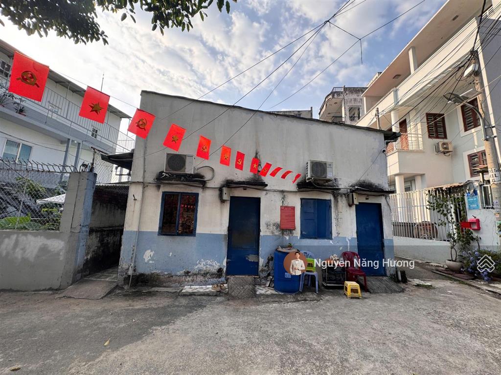 Lô góc 2 mặt tiền hxt kha vạn cân  dt 165m2 ngang 8 x 20m  sẵn tn 30 triệu/tháng chỉ 11.5 tỷ