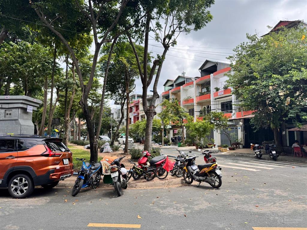 Nhà 3 tầng kdc himlam linh chiểu đối diện công viên  ngang 4 x 20m vuông vức sẵn hđt 20 tr/tháng