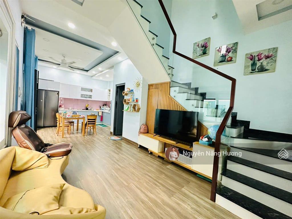 Nhà 3 tầng góc 2 mặt tiền đường số 7 hoàng diệu 2  dtcn 5.25 x 15m vuông đẹp  giá siêu tốt