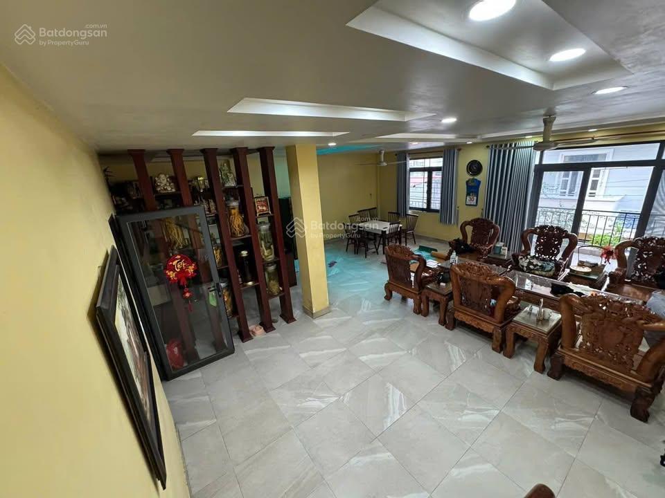 Ngộp ngân hàng gấp bán nhà 4 tầng hxt đường 9 linh tây  ngang 8m cực kỳ đẹp  giá tốt đầu tư