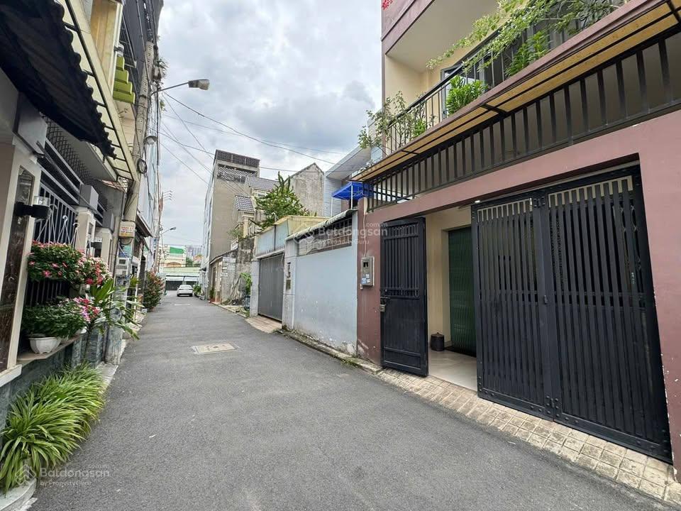 Ngộp ngân hàng gấp bán nhà 4 tầng hxt đường 9 linh tây  ngang 8m cực kỳ đẹp  giá tốt đầu tư