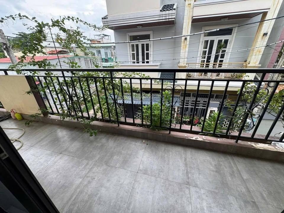 Ngộp ngân hàng gấp bán nhà 4 tầng hxt đường 9 linh tây  ngang 8m cực kỳ đẹp  giá tốt đầu tư