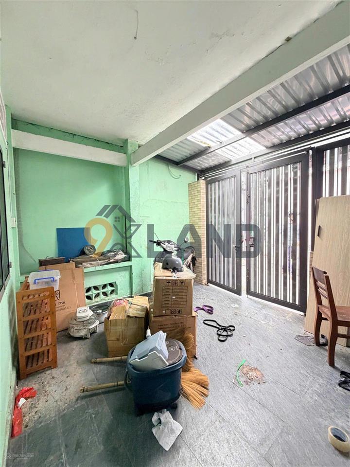 Gấp bán 5.2 tỷ  sổ hồng chính chủ 20 năm  nhà 2 tầng mặt tiền đường 19 p. thủ đức dtsd 80m²