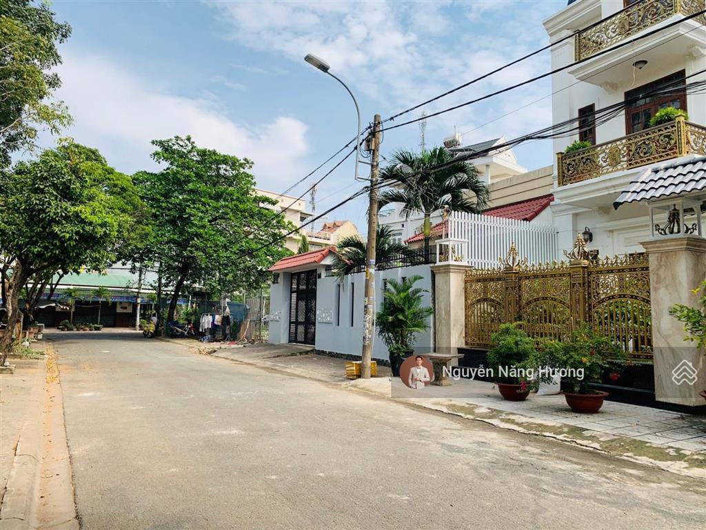 Nhà mặt tiền đường 15m đối diện công viên linh trung  dt 90m² (5 x 18m) giá chỉ 8,5 tỷ tl