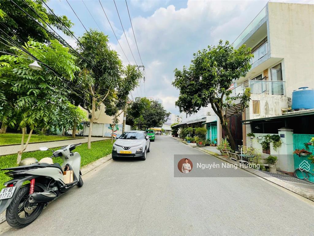 Nhà mặt tiền đường 15m đối diện công viên linh trung  dt 90m² (5 x 18m) giá chỉ 8,5 tỷ tl
