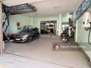 Đầu tư  nhà 3 tầng mặt tiền đường 8m ngay đại học ngân hàng  dt 240m2 (11 x 23m) không lộ giới