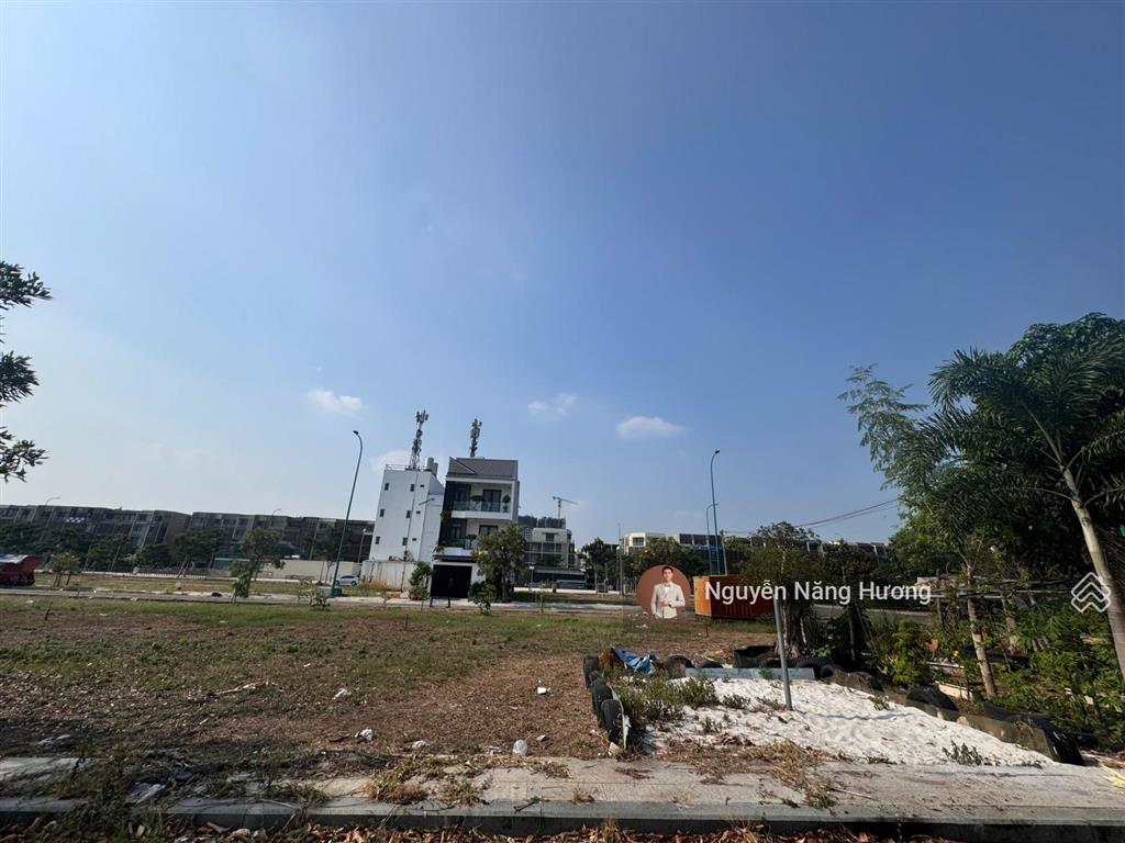 Đất kdc an phú  kế bên the global city  dt 120m2 (ngang 6m * 20m) xây dựng tốt