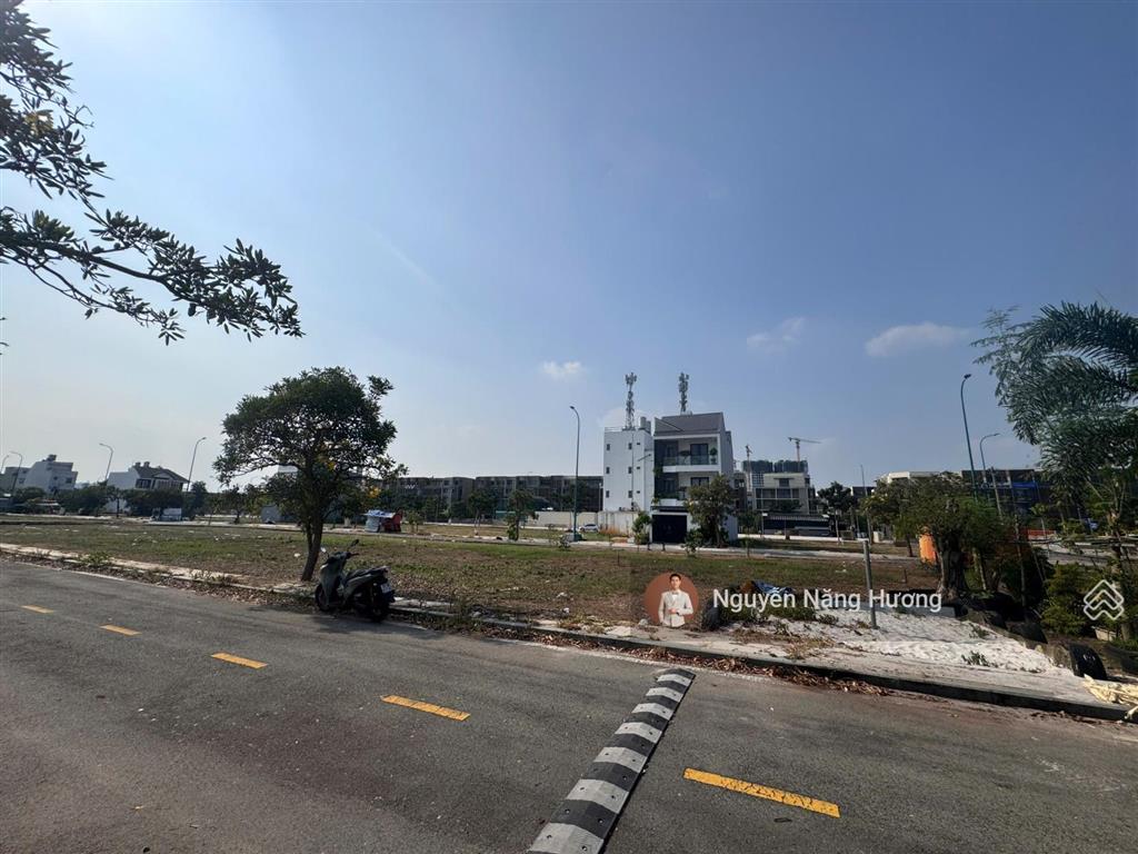 Đất kdc an phú  kế bên the global city  dt 120m2 (ngang 6m * 20m) xây dựng tốt