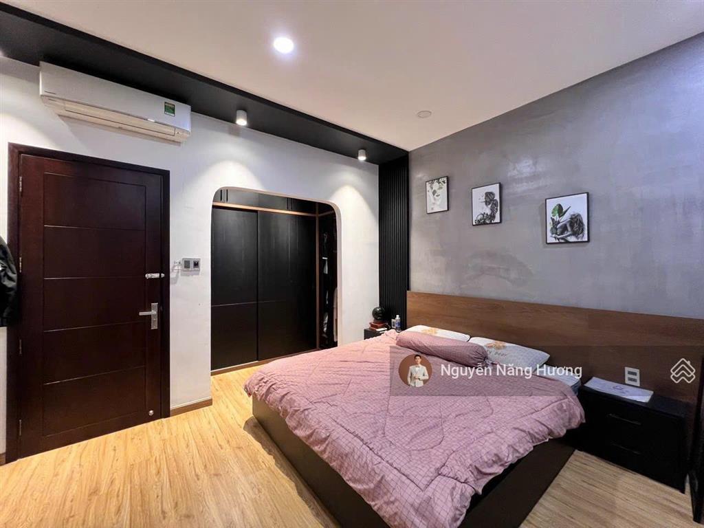 Mtkd đường 10 linh chiểu  dt 81m2  3 tầng ngang 5.5 x 15m full thổ cư  sẵn hđt 18 triệu/tháng