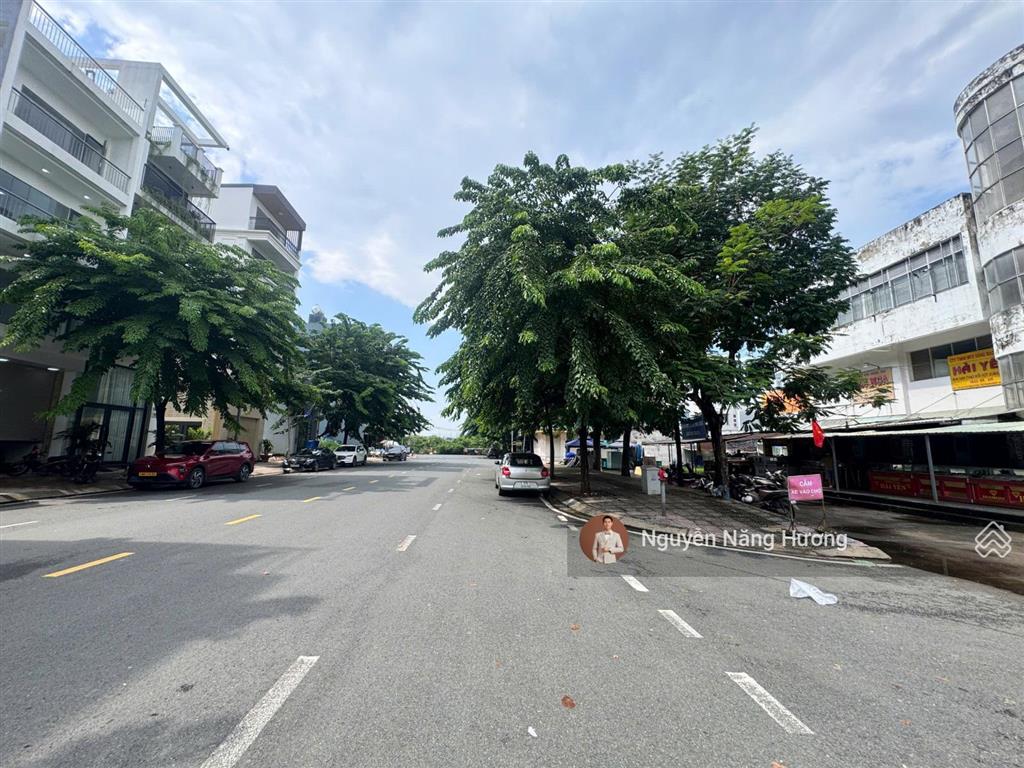 Đất khu tài chính quốc tế thủ thiêm 1.8ha bình khánh  lô góc  ngang 5m * 14m xd hầm + 5 tầng