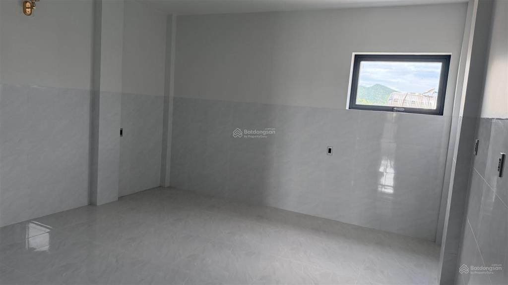 28 triệu/tháng, cho thuê dài hạn nhà mặt tiền 723 trương công định, tam thắng, tp.hcm (vũng tàu)