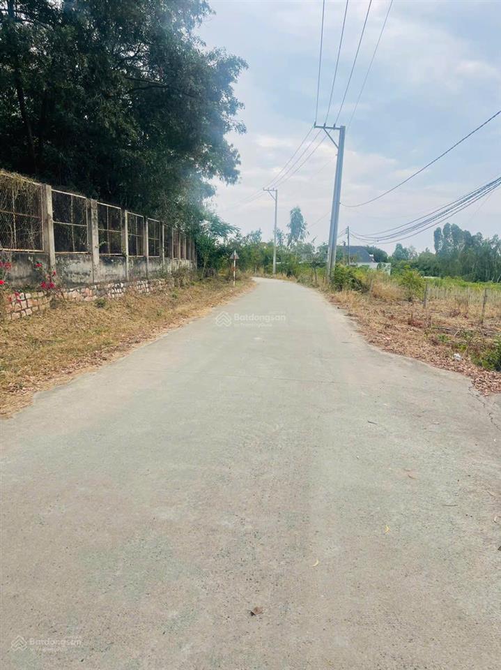 Xuất hiện đất làm nhà xưởng có 1 không 2 đã có điện 3 pha