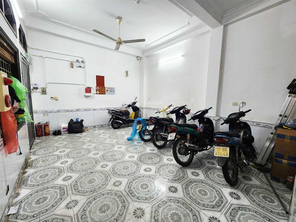 Phòng ngủ sleep box  chỉ 1,5 tr không phát sinh. 228 minh khai, hai bà trưng. tel 0934 685 ***