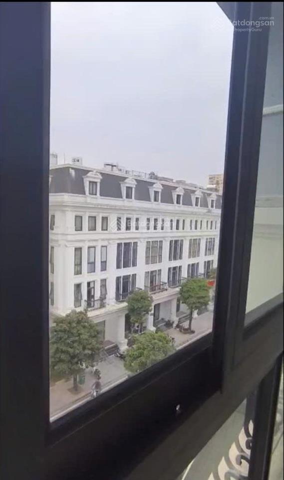 Cho thuê ccmn khép kín tân mai căn 21 louis 6 louis hoàng mai  full nt giá 3.3 triệu/tháng