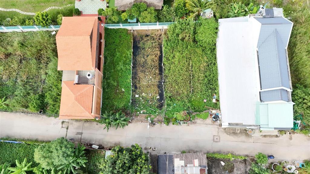 Tôi cần bán lô đất ở dt 5.5x20m  106m2  phí sau ubnd xã bình khánh, khu dân cư  giá 3.5 tỷ