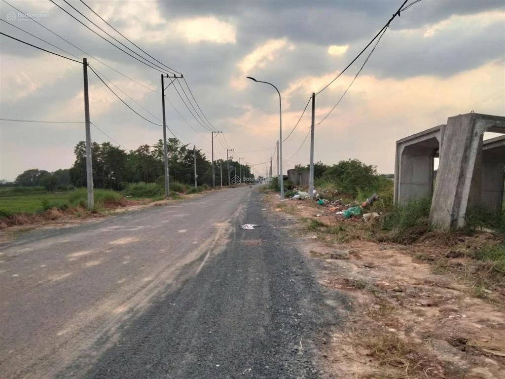 Bán 2 lô liền kề mặt tiền kênh tiêu bà điểm 1