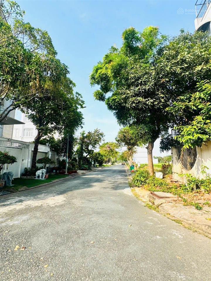 Duy nhất 1 lô nhà phố có sổ công ty, giá chỉ 55tr/m2 dt 126m2 alo em thúy 0937 075 ***